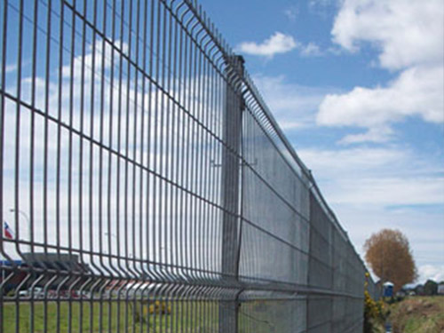 PVC Square Post Triangle Curve Fence